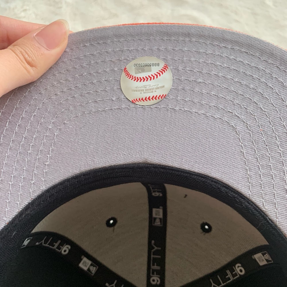 Miami Marlins Snapback Hat - Picture 5 of 8